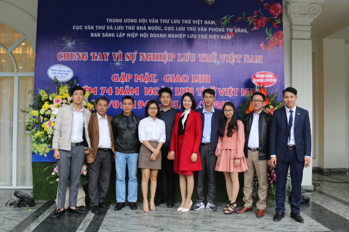 Công ty CP Lưu trữ Việt Nam tìm hiểu truyền thống 